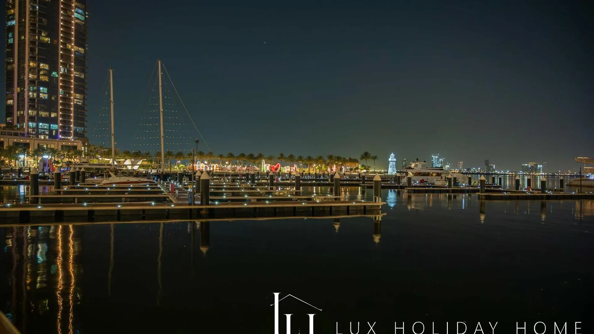 Lux The Dubai Creek View Suite Apartment