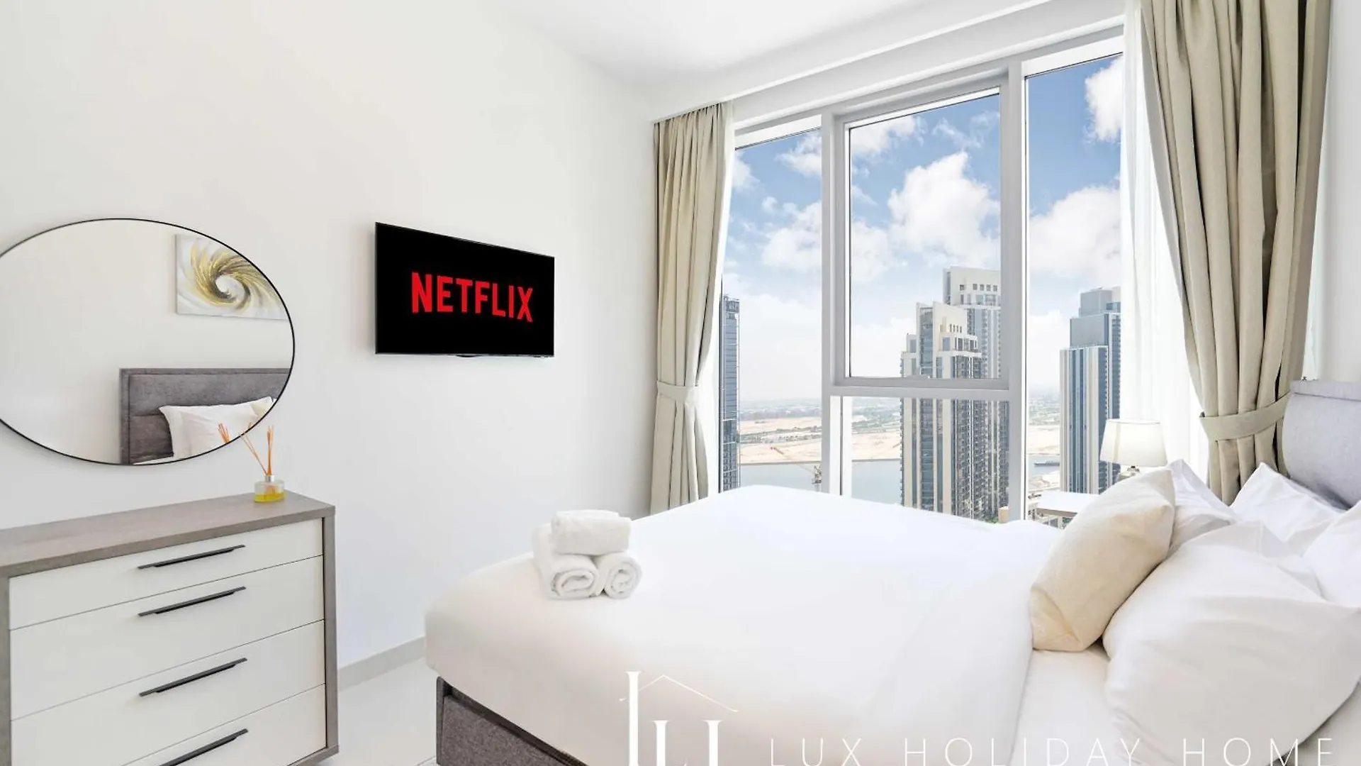 Lux The Dubai Creek View Suite