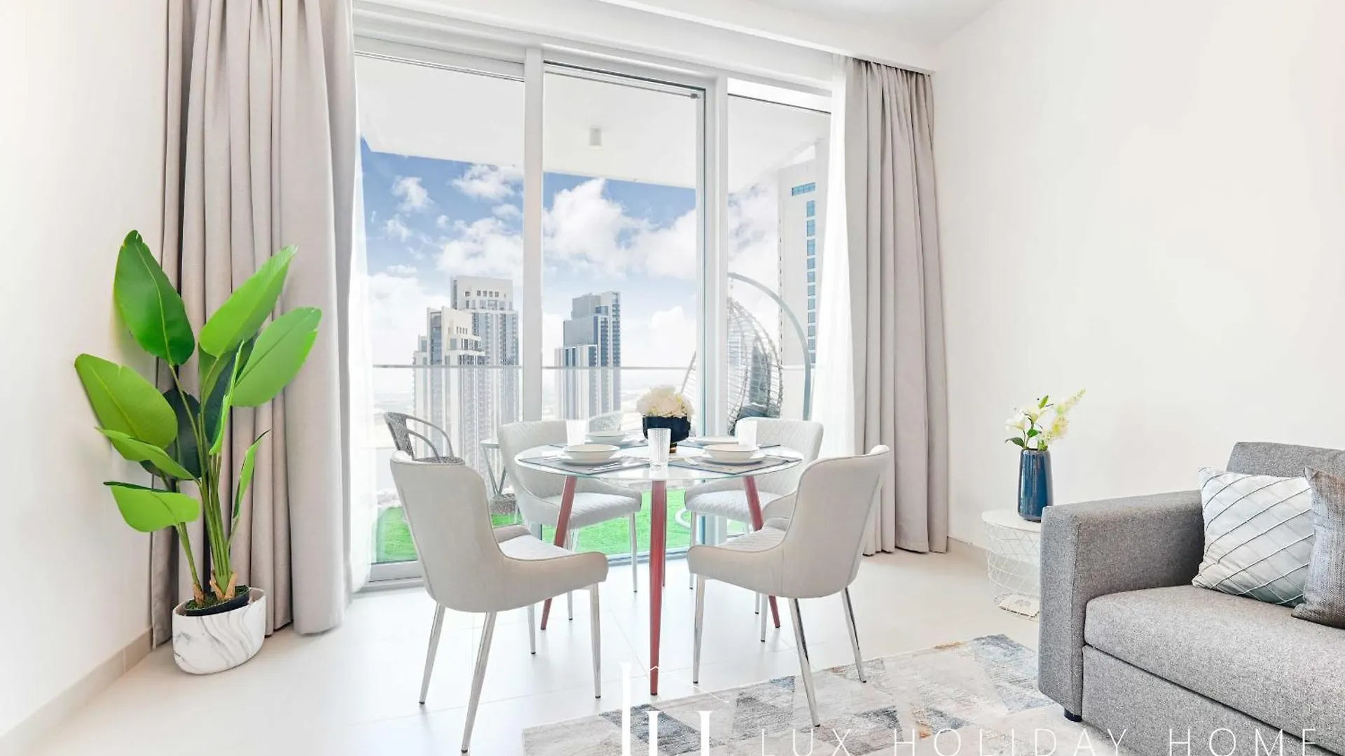 Lux The Dubai Creek View Suite 0*,